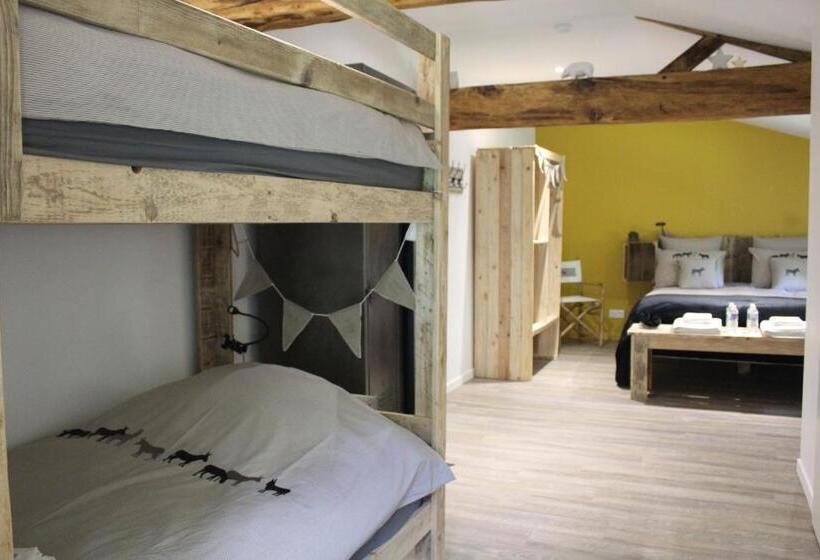 اتاق استاندارد چهار تخته, Chambres D'hôtes Logis Charrier Le Petit Bignon