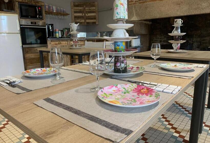 اتاق استاندارد چهار تخته, Chambres D'hôtes Logis Charrier Le Petit Bignon