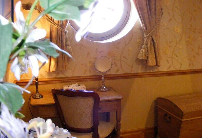 חדר סופריור עם מיטת קינג, The Dog And Partridge