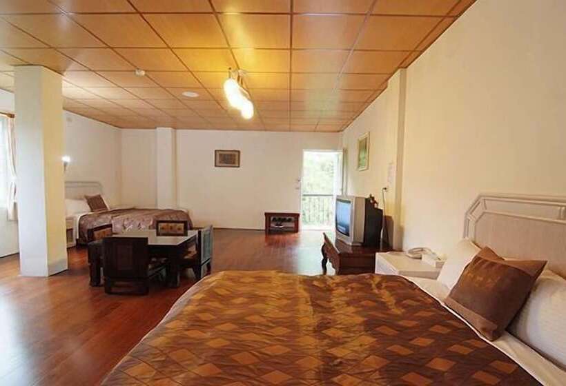 اتاق لوکس چهار تخته, Ching Jing Homeland Resort Villa