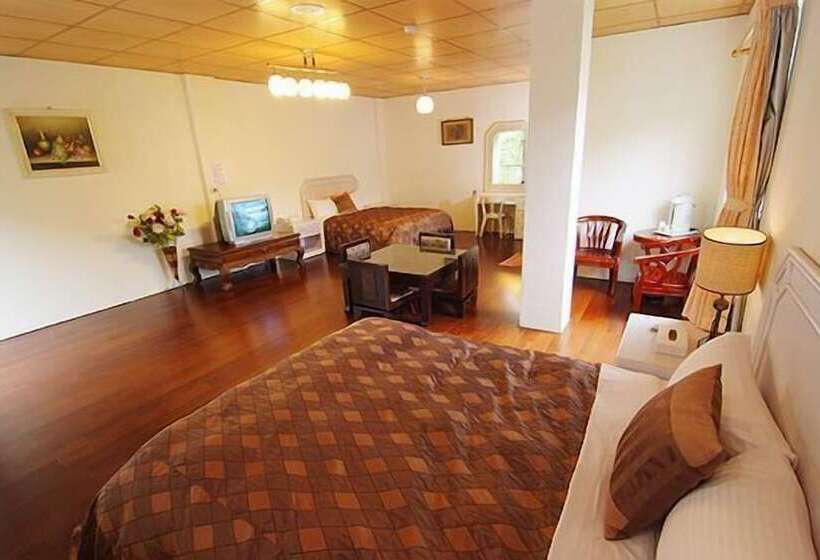 اتاق لوکس چهار تخته, Ching Jing Homeland Resort Villa