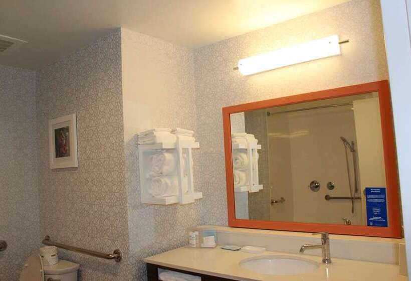 장애인을 위한 스탠다드 룸, Hampton Inn & Suites Portland West