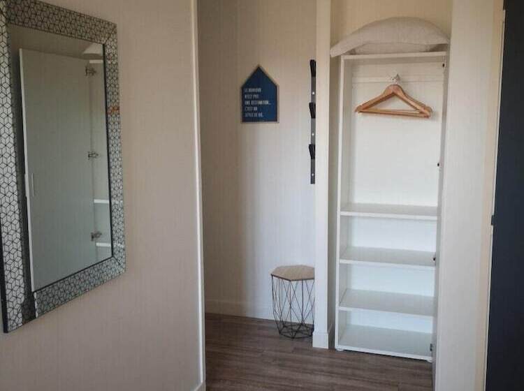 اتاق لوکس, Hôtel Bar Brasserie L Escale