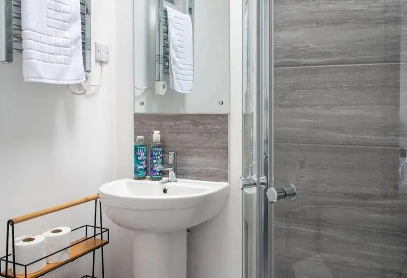 キングサイズベッドのデラックスルーム, The Nook   Self Serviced Accommodation