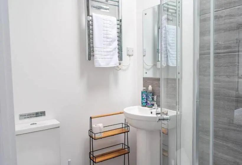 キングサイズベッドのデラックスルーム, The Nook   Self Serviced Accommodation