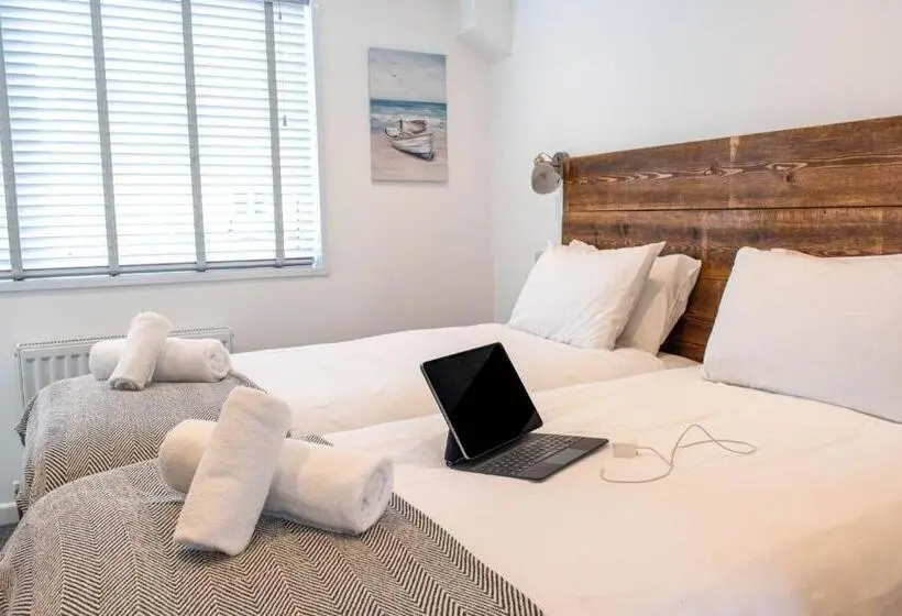 デラックスルーム, The Nook   Self Serviced Accommodation