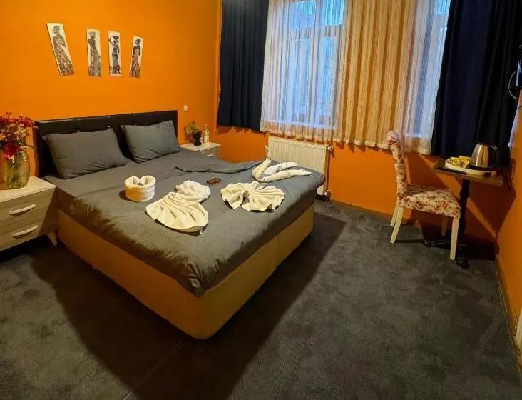 اتاق لوکس, Taksim Pandora
