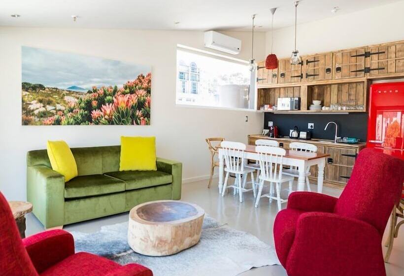 شقة غرفتين, Cape Heritage