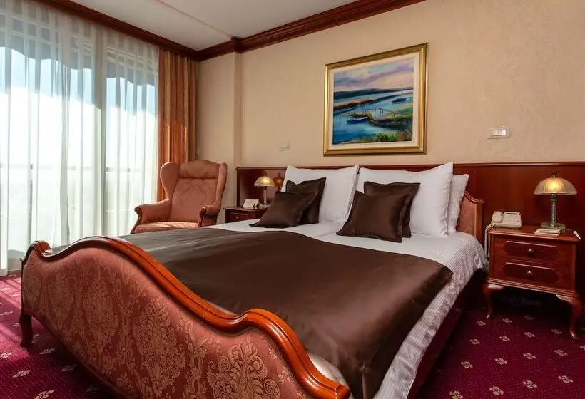 海の見えるエクゼクティブスイート, Grand Hotel Bernardin