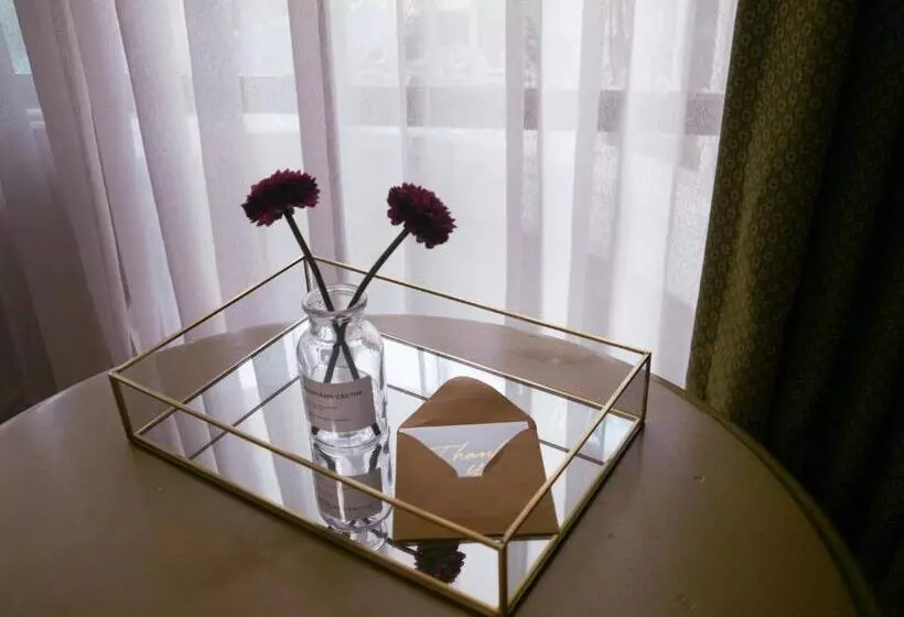 اتاق استاندارد یک نفره, Pearl Hotel Jeju