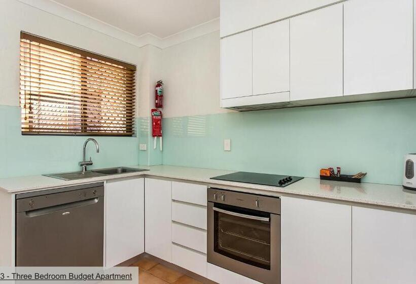 شقة 3 غرف, The Terraces Main Beach