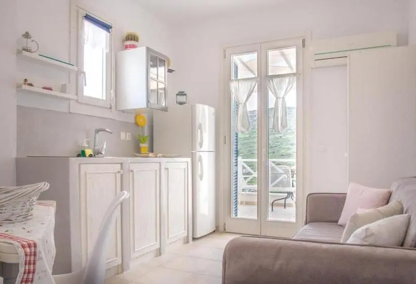 Appartement 1 Chambre avec Balcon, Anemomiloi Studios