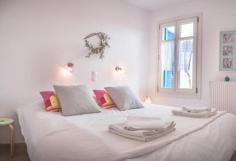 شقة غرفة نوم واحدة مزودة بشُرفة, Anemomiloi Studios