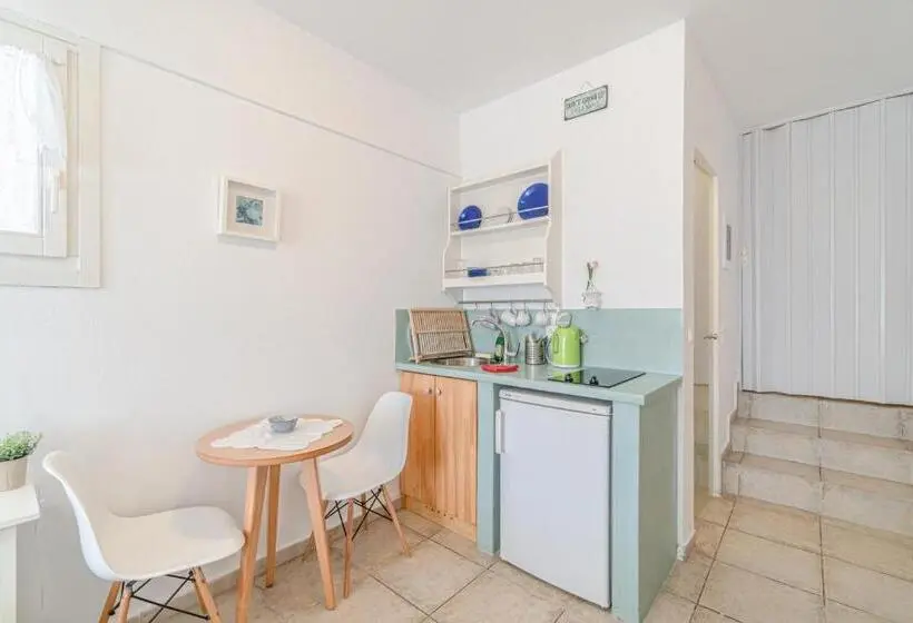 Studio Standard avec Balcon, Anemomiloi Studios