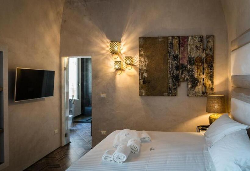 מיטת קינג בסוויטה, Al Console Luxury Suite