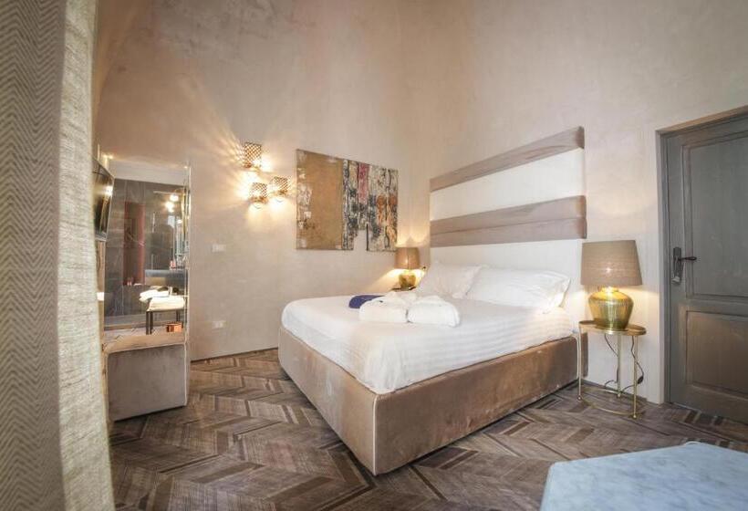 מיטת קינג בסוויטה, Al Console Luxury Suite