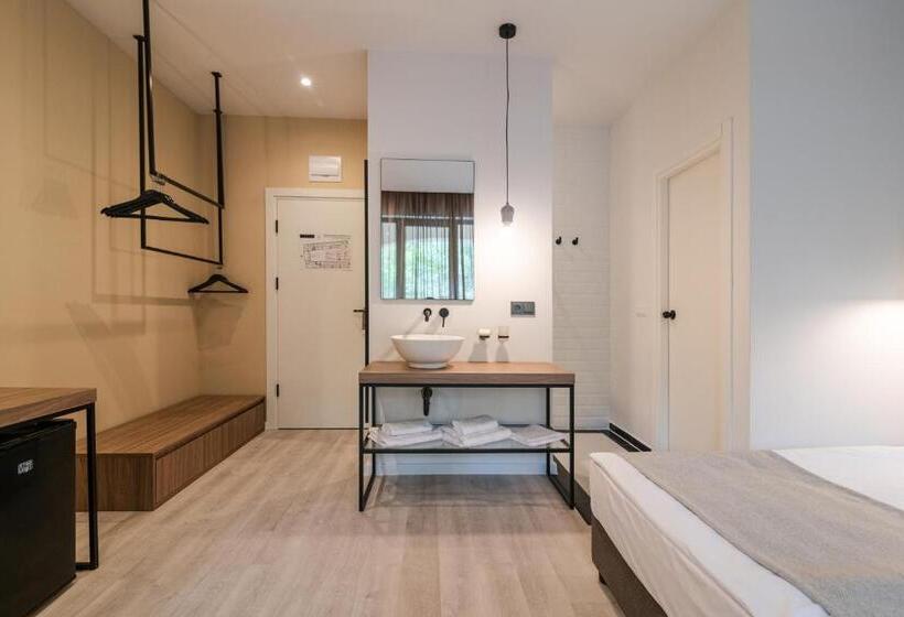 스탠다드 룸, Primorski