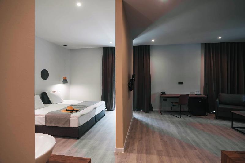 스탠다드 스튜디오, Primorski