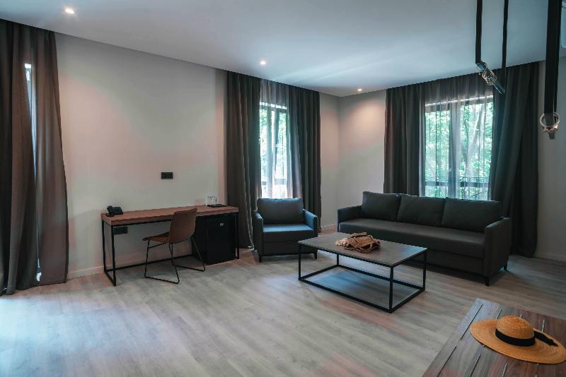 스탠다드 스튜디오, Primorski