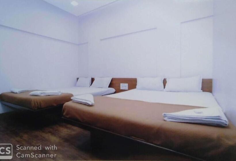Четырехместный Номер Deluxe, Rajhuns Deluxe Lodging