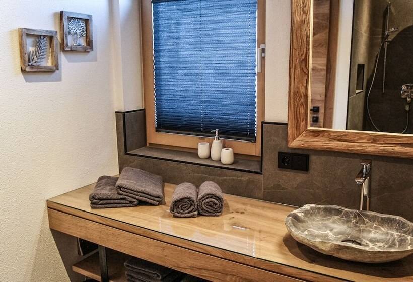 Апартаменты 2 спальни Вид на Сад, Zeitfrei Chalet Apartments