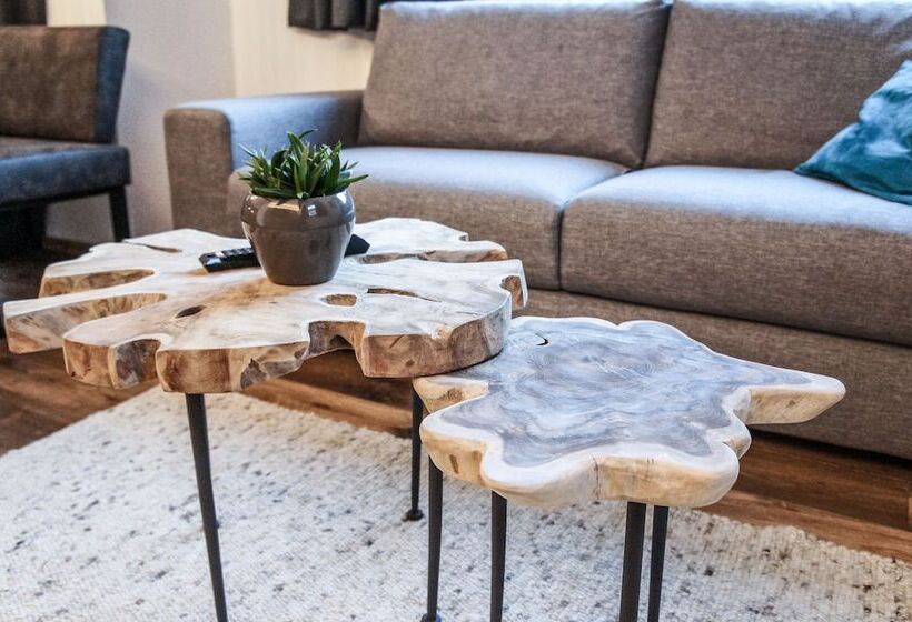 Апартаменты 2 спальни Вид на Сад, Zeitfrei Chalet Apartments