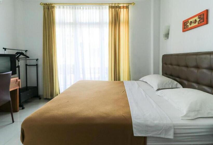 اتاق لوکس, Ge Jacmart Homestay Makassar