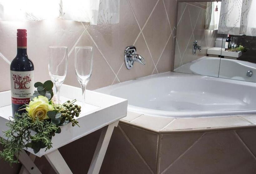 חדר דחוקס עם מיטת קינג, Gemstone Guest House