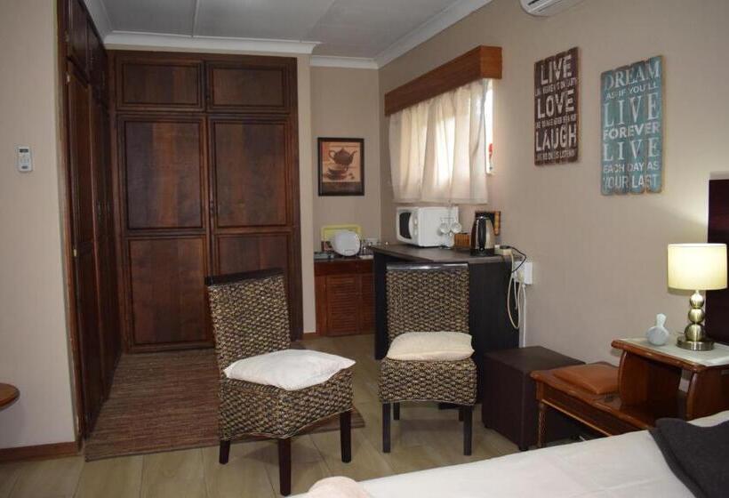 חדר משפחתי, Gemstone Guest House