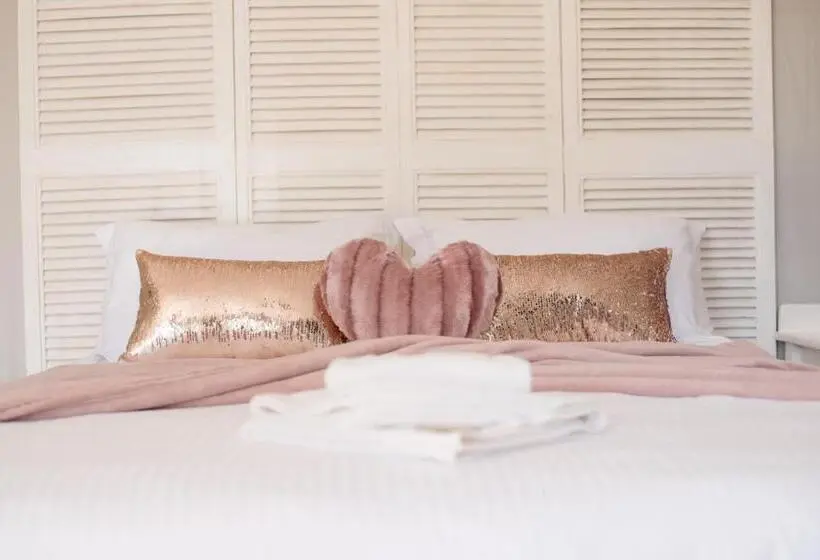 スーペリアールーム, Gemstone Guest House
