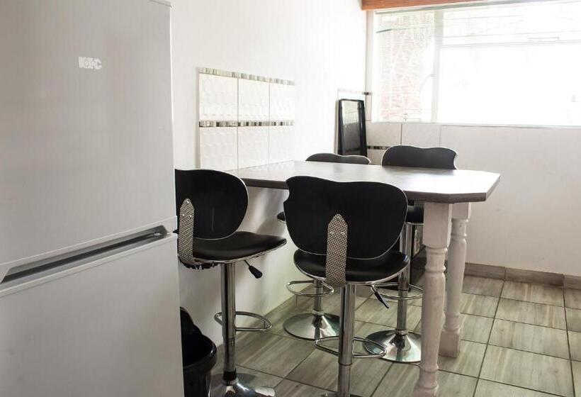 חדר משפחתי דלוקס, Gemstone Guest House