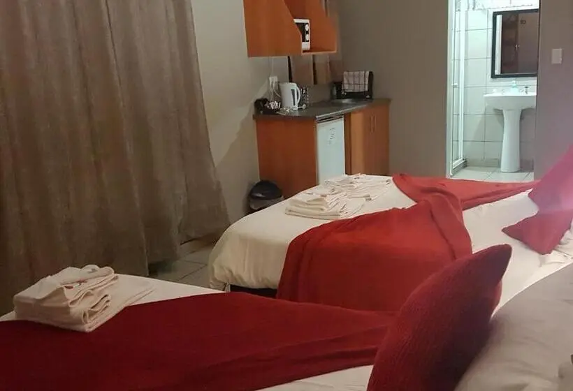 スタンダードトリプルルーム, Gemstone Guest House