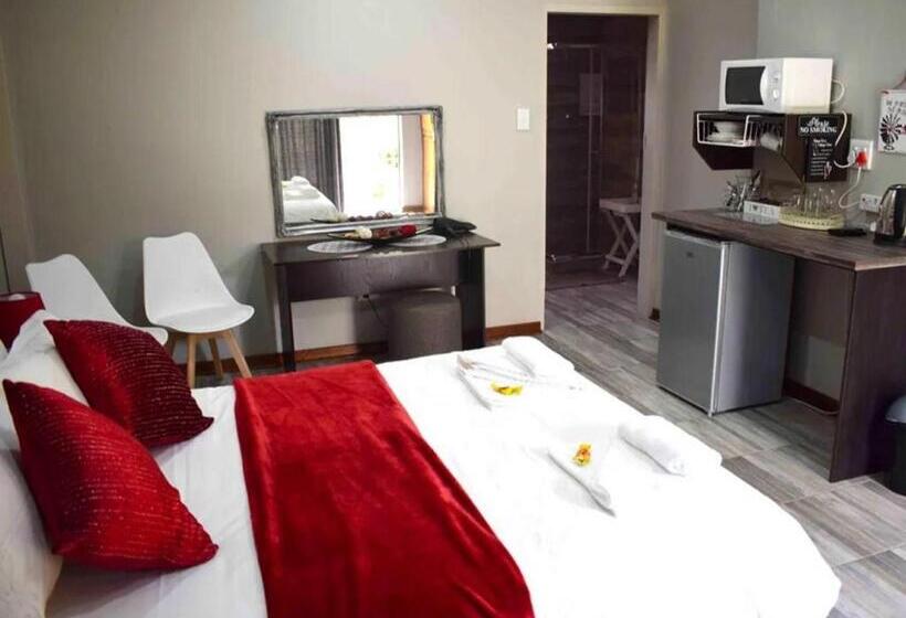 חדר משפחתי נוף לגינה, Gemstone Guest House