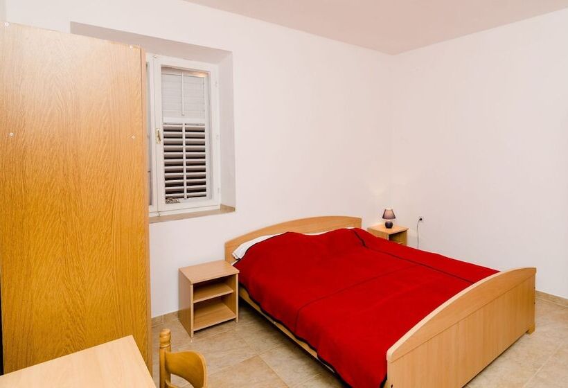 דירה בת חדר שינה 1 עם מרפסת, Guest House Kiko