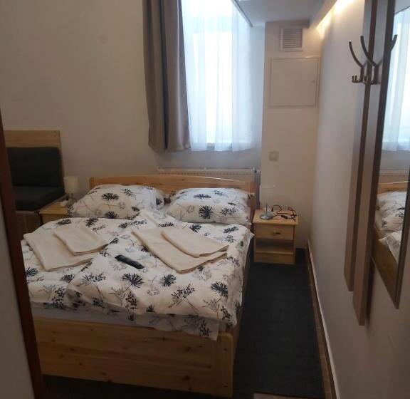 Номер Стандарт, Guest House Orczy Park