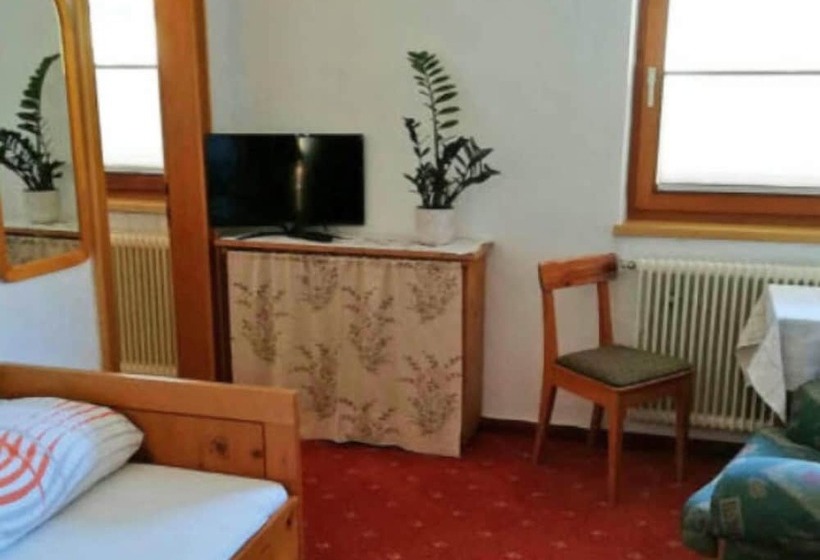 标准单人间, Haus Brigitte