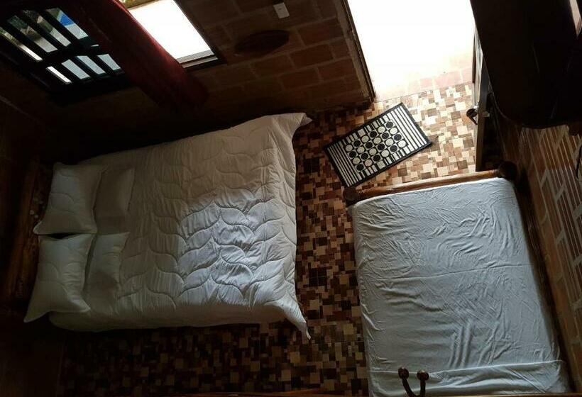 スタンダードトリプルルーム, Arqueológico San Agustín