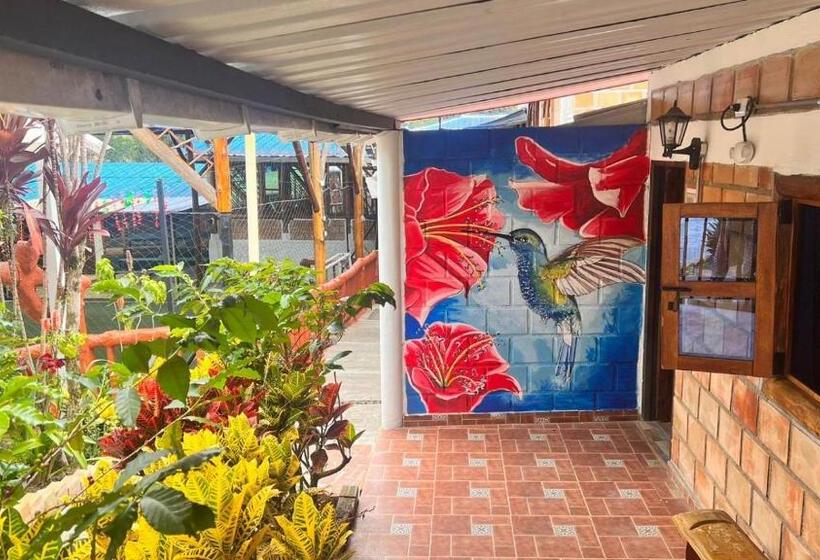スタンダード4人部屋, Arqueológico San Agustín