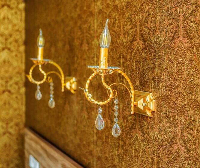 اتاق استاندارد با چشم‌انداز رودخانه, Revu