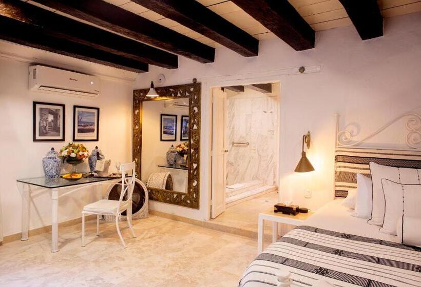 سوئیت با بالکن, Leones De Alba Hotel Boutique