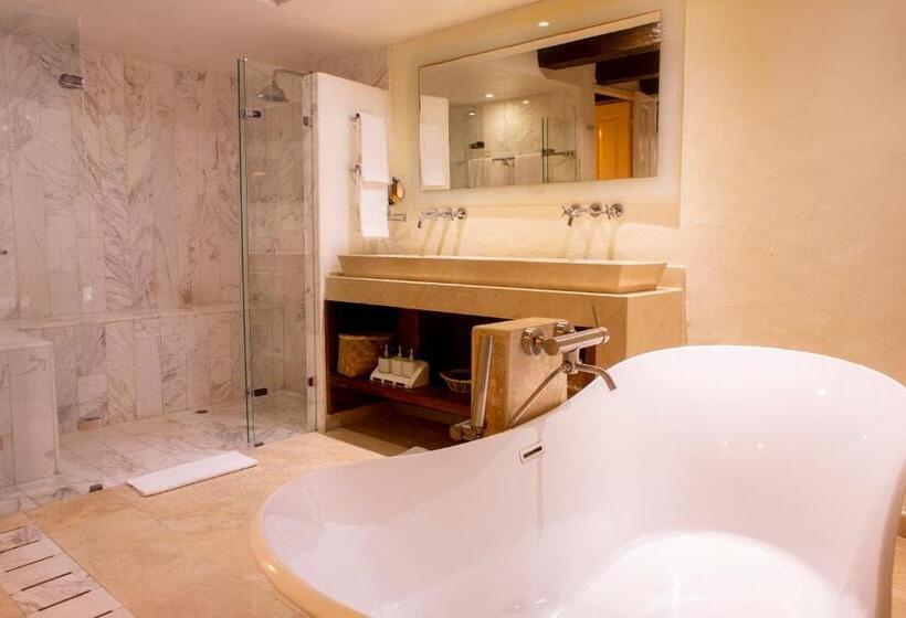 Люкс с гидромассажем, Leones De Alba Hotel Boutique