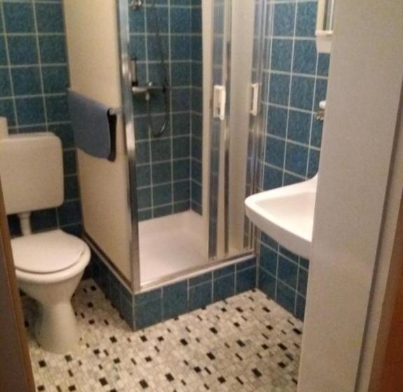 اتاق استاندارد یک نفره, Pension Cecilie