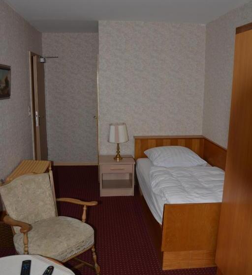 اتاق استاندارد یک نفره, Pension Cecilie