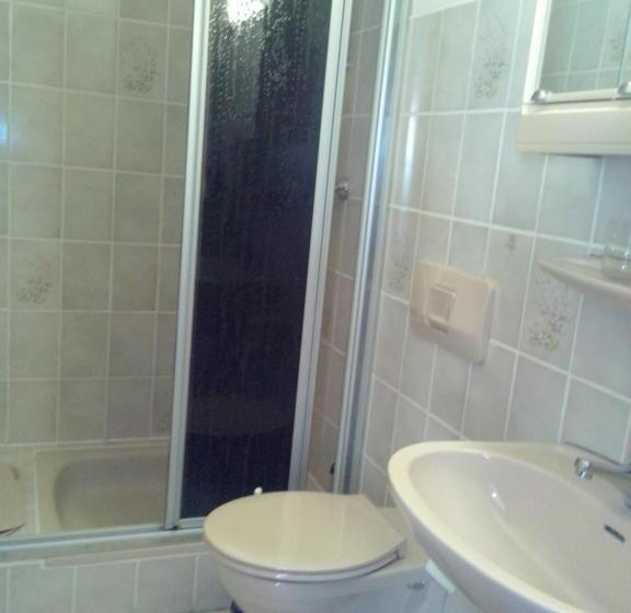 اتاق استاندارد, Pension Cecilie