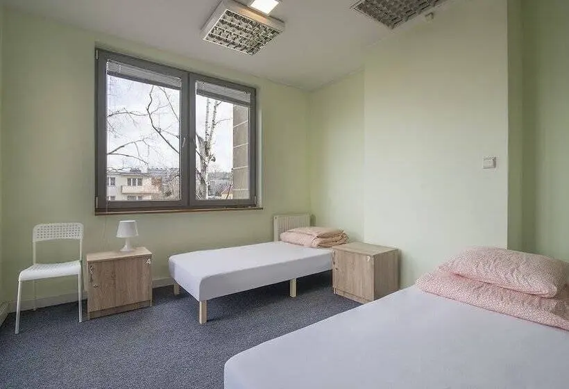 ルームシェアのワンベッド, Sea Hostel