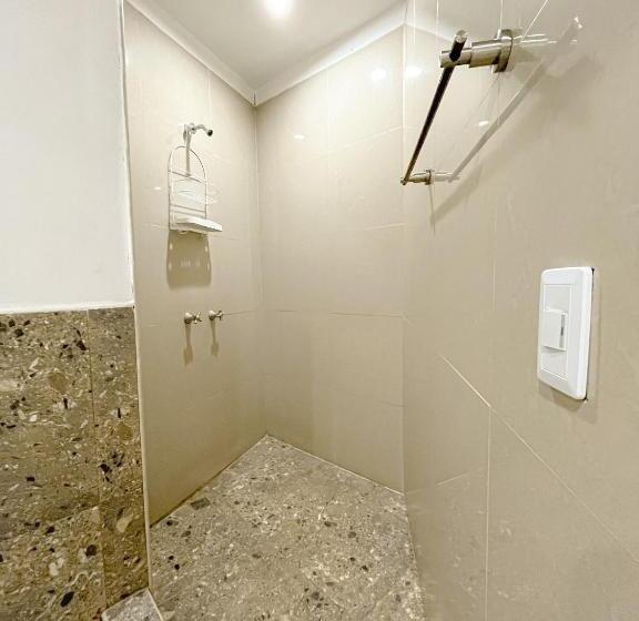 اتاق لوکس با بالکن و چشم‌انداز دریا, Tnt Mirador