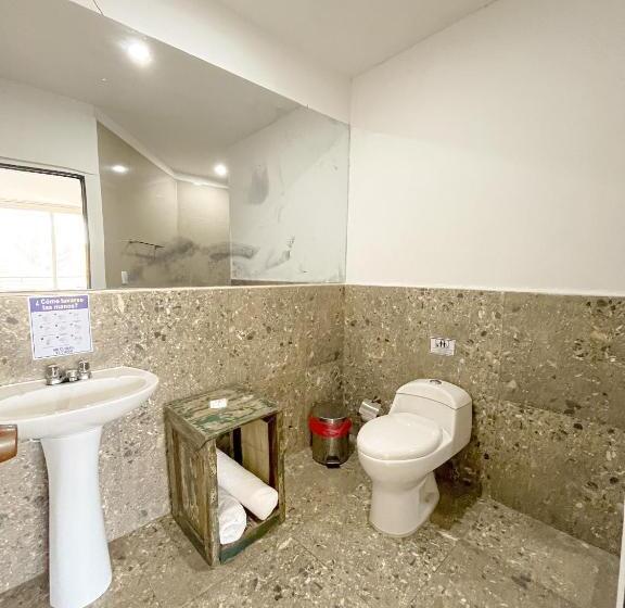 اتاق لوکس با بالکن و چشم‌انداز دریا, Tnt Mirador