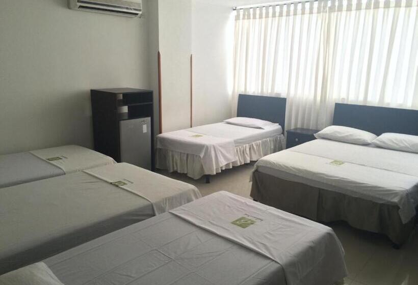 غرفة عائلية, Bucaramanga Plaza