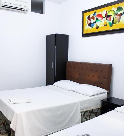 غرفة قياسية, Bucaramanga Plaza