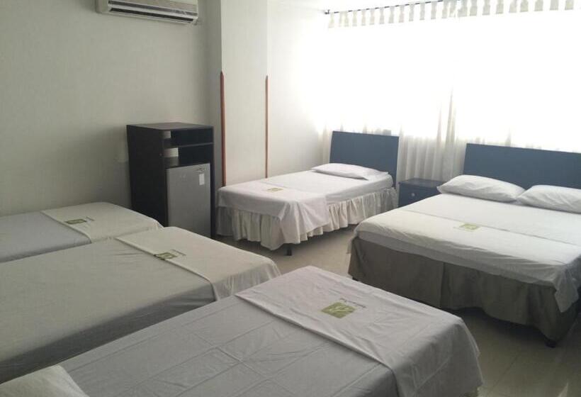 غرفة عائلية, Bucaramanga Plaza